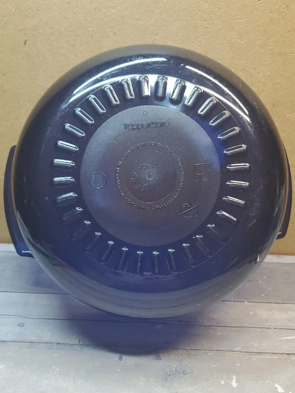 Tupperware shown pictures overcooking